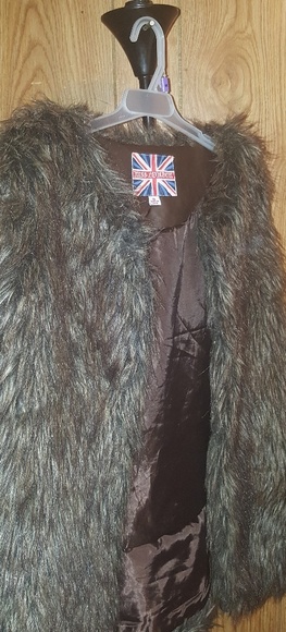 Vest - Picture 2 of 3